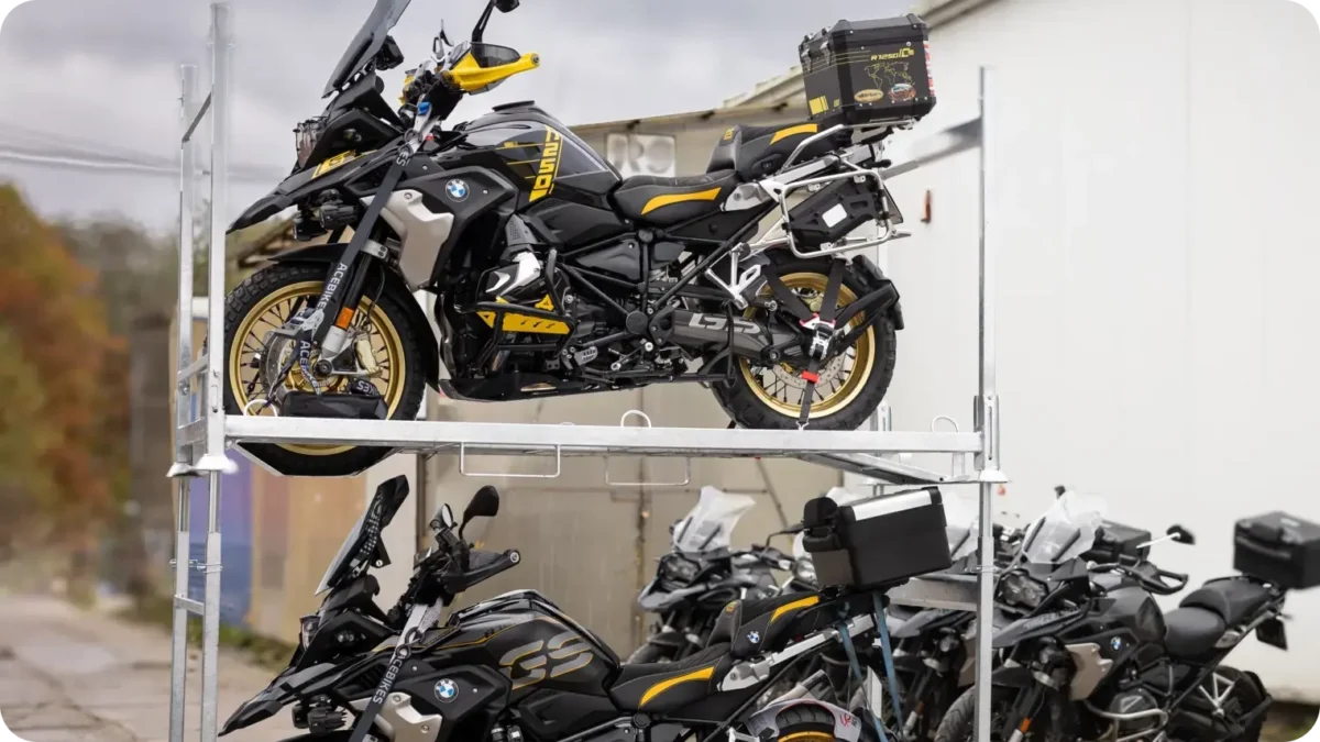 μεταφορά μοτοσυκλετών με φορτηγό γα τα μακρυνά ταξίδια